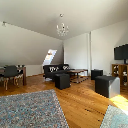 Little Paradise In The Center Of Near Vienna Apartment